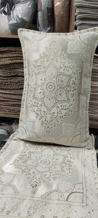 روبالشتی مخمل یک رو.پشت کار مخمل مبلی ضخیم